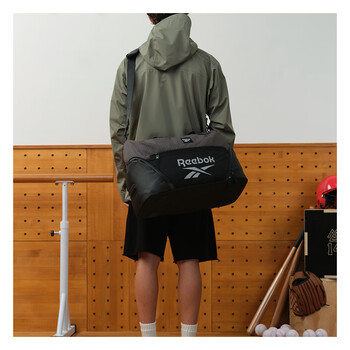 锐步防泼水大容量健身运动包可拆卸肩带多场景通勤旅行包 黑色