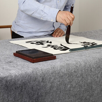 弘梅 加厚毛毡垫 130*80厘米5mm厚学生国画灰色画毡 文房四宝写毛笔书法用毛毡垫布 弘梅 加厚毛毡垫 130*80厘米5mm厚学生国画灰色画毡 文房四宝写毛笔书法用毛毡垫布
