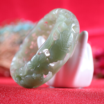 天竺阁 朴凡珠宝和田玉镂空手工雕刻雕花轮胎手镯和田玉带翠色玉镯