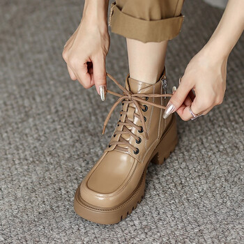 尚芝妍厚底马丁靴女牛皮圆头粗跟系带短靴时尚英伦风漆皮高跟秋冬新款