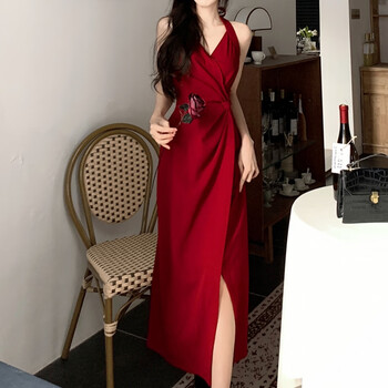 紫伶语 新中式复古挂脖连衣裙女春季2024蕾丝开红色吊带开叉长裙 吊带