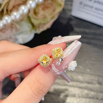 新款轻奢时尚999足金首饰品生日礼物送女友 黄金小方糖耳钉/金重约1