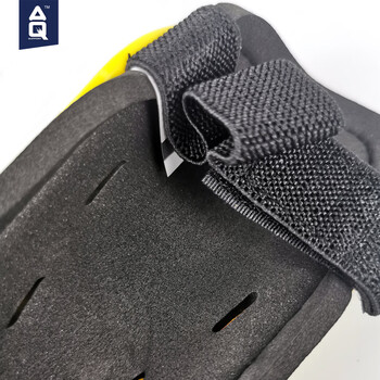 AQ儿童专业足球训练护腿板夏季薄款可拆卸S62602XS身高100-120CM