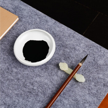 弘梅 加厚毛毡垫 130*80厘米5mm厚学生国画灰色画毡 文房四宝写毛笔书法用毛毡垫布 弘梅 加厚毛毡垫 130*80厘米5mm厚学生国画灰色画毡 文房四宝写毛笔书法用毛毡垫布