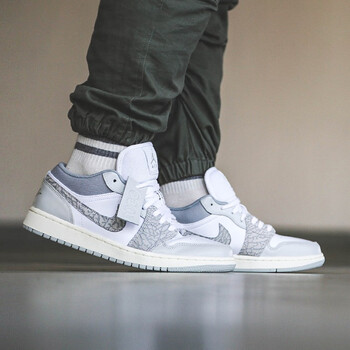 潮nike男鞋airjordanaj1low耐克低帮板鞋篮球鞋水洗单宁黑蓝unc彩色