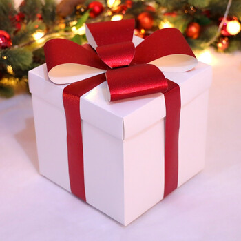 柔茜湘新年礼盒装饰空盒子礼物盒礼包摆件元旦虎年商场店铺橱窗场景