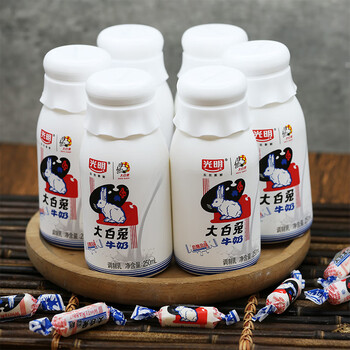光明大白兔牛奶250ml奶糖风味椰子巧克努力荔志童年味道牛奶 红色