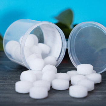 天然纯樟脑丸 樟脑丸衣柜防虫驱虫防蟑螂室内芳香防潮樟脑丸 70克 32