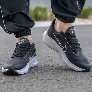 NIKE ZOOM WINFLO 8 - RUNNING SHOES | SPORTGURU.EU