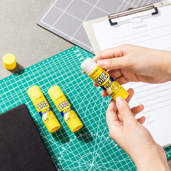 得力20g高粘度12支装快干耐用胶棒PVP固体胶水办公用品7092 5盒起订 得力20g高粘度12支装快干耐用胶棒PVP固体胶水办公用品7092 5盒起订