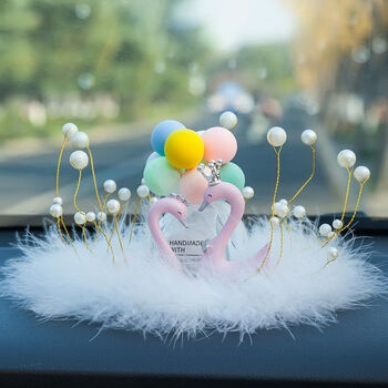 女士爱车内饰装饰车载香水网红女神款粉天鹅白珠羽毛告白气球香水配挪