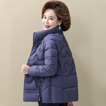 老年人羽绒服 女胖子妈妈冬装中年棉短款冬季中老年女大码外套 紫色