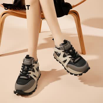 星期六2023年新款时尚旅游鞋阿甘鞋女秋冬厚底加绒保暖增高棉鞋休闲鞋