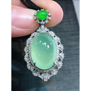 冰晴鸽子蛋吊坠 18k金镶钻缅甸天然翡翠玉石挂件女士珠宝首饰项链收藏