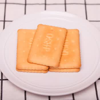 7折     青食钙奶饼干特制精制整箱青岛特产高钙原味咸味老年铁锌老式