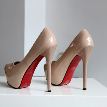 男士伪娘高跟鞋厘米大码细跟裸色漆皮包头超高跟单鞋女浅口纯色防水台