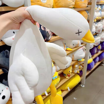 鹅公仔趴姿毛绒柔软亲肤可爱大鹅玩偶抱枕生日礼物大白鹅叉叉眼60厘米