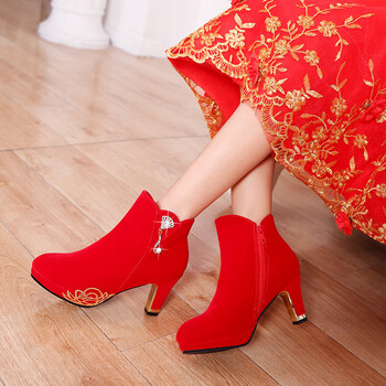 红色婚鞋女秋冬款婚靴中式粗跟加绒新娘鞋矮跟圆头结婚敬酒鞋大码秀禾
