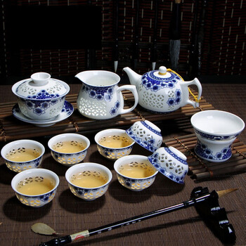 青花瓷玲珑茶具功夫茶套装玲珑茶具套装礼盒功夫茶杯镂空盖碗青花瓷