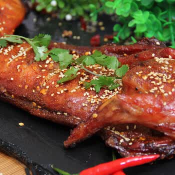 5 麻辣兔肉 整只 550g 四川产自贡手撕烤兔新鲜 烤全兔五香兔肉