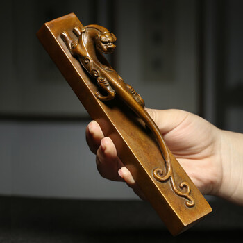 弘梅 古铜镇纸镇尺 大号铜器笔置笔搁毛笔架 文房四宝礼品礼盒装铜器摆件把玩文镇 弘梅 古铜镇纸镇尺 大号铜器笔置笔搁毛笔架 文房四宝礼品礼盒装铜器摆件把玩文镇