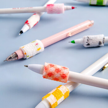 三年二班学生写字护指绷带易撕弹性自粘关节保护套防磨写字握笔器运动固定手指绑带 图案款-5个装 三年二班学生写字护指绷带易撕弹性自粘关节保护套防磨写字握笔器运动固定手指绑带 图案款-5个装