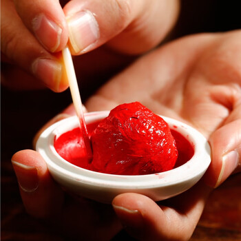 弘梅 百年墨宝霞光印泥15g 朱砂手印篆刻印章用红色书画书法印泥盒 文房四宝送礼锦盒装 弘梅 百年墨宝霞光印泥15g 朱砂手印篆刻印章用红色书画书法印泥盒 文房四宝送礼锦盒装