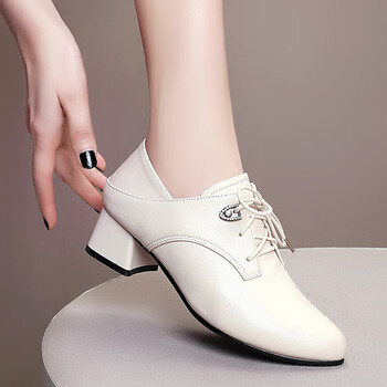 春季女士皮鞋中跟系带深口单鞋粗跟大码中年女鞋妈妈鞋白色35