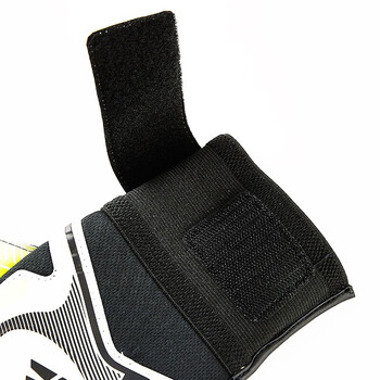 维克利奥VICLEO 守门员手套足球门将成人带护指手套V321560 荧光绿/黑色 8号