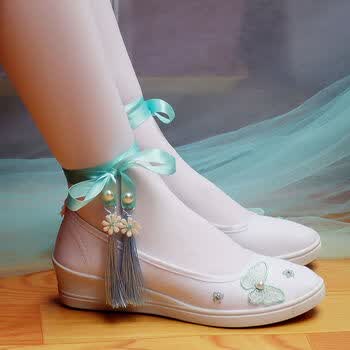 小女孩古代穿的绣花鞋古风汉服鞋子女超仙古装学生舞蹈白色帆布刺绣花