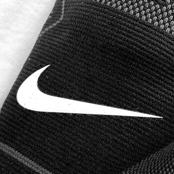 NIKE耐克运动护膝爬登山户外徒跑步篮球膝盖绑带N1000669031M两只装 NIKE耐克运动护膝爬登山户外徒跑步篮球膝盖绑带N1000669031M两只装