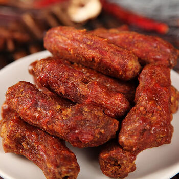 特产零食鸭脖零食整根不辣礼盒超辣原味风干鸭脖子纯手工制作现做现发