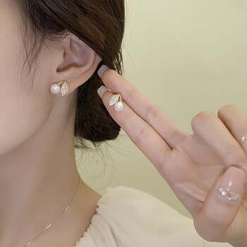 初凰感珍珠耳钉银针小众设计耳饰2023年新款养耳洞耳环女珍珠耳钉