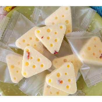 鲜牛奶芝士酪内蒙古特产果粒三角芝士奶酪块儿童零食散装原味散称半斤