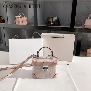 keithck女包新款女包感粉色盒子>桨2024新款提花手提斜挎包包女包