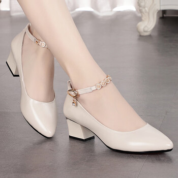 鞋靴>时尚女鞋>女士单鞋>其它女士单鞋>帛雷斯诺>帛雷斯诺大码女皮鞋