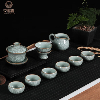 中国　哥窯　青磁　金絲鉄線　花文茶碗　金継ぎ直し　時代箱　C　6602 中国 哥窯 青磁 金絲鉄線 花文茶碗 金継ぎ直し 時代箱 C