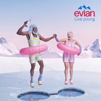 依云（evian）矿泉水 法国进口 750ml*12气泡水箱装饮用水高端矿泉水天然弱碱水