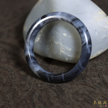 天然石　高級水墨青花籽料 バングル(手镯) 天然石 高級水墨青花籽料 バングル(手镯) 逸品