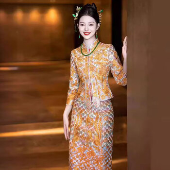 【褂皇】龍鳳褂 クワンカワ3XL 花嫁衣装 金刺繍 豪華セット 頭飾り付き 美品 褂皇】龍鳳褂 クワンカワ3XL 花嫁衣装 金刺繍 豪華セット 頭飾り付き 美 【