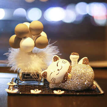 奔驰宝马奥迪猫汽车内饰品摆件车载可爱车上女神款中控台车饰 sku-12