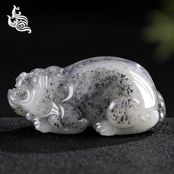 黒白分明！とっても可愛い和田玉の大きめ猫★籽料青花 黒白分明！とっても可愛い和田玉の大きめ猫☆籽料青花