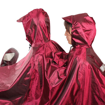 天堂 户外骑行雨衣雨披双人连体加厚牛津布电瓶车摩托车雨披 均码酱红 天堂 户外骑行雨衣雨披双人连体加厚牛津布电瓶车摩托车雨披 均码酱红