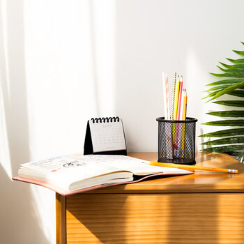 得力（deli）金属网纹圆形笔筒 简约创意桌面收纳盒 办公学习用品 黑色