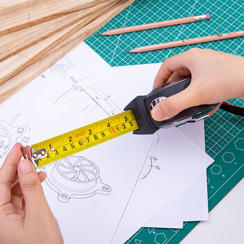 得力(deli)10m全包胶自锁钢卷尺 精准测量便携尺子 79553 灰色 得力(deli)10m全包胶自锁钢卷尺 精准测量便携尺子 79553 灰色