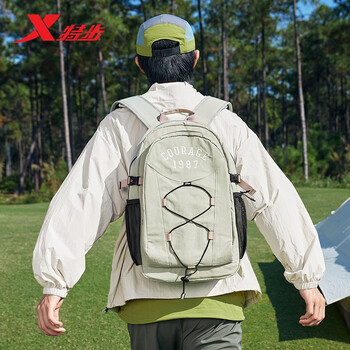 特步情侣男女学生大容量户外运动双肩包时尚百搭 浅绿 均码 