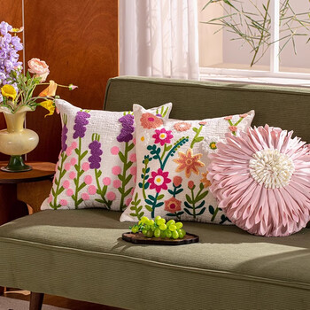 茵尚新款网红花朵抱枕粉色可爱女生枕套刺绣高级感客厅沙发靠枕靠垫背