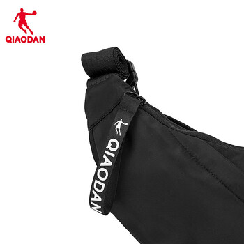 乔丹多口袋大容量斜挎包运动单肩包出游户外旅行包