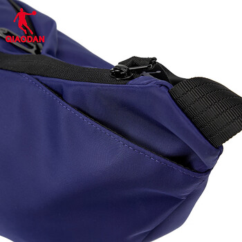 乔丹多口袋大容量斜挎包运动单肩包出游户外旅行包