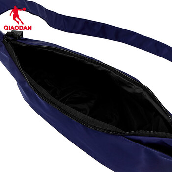 乔丹多口袋大容量斜挎包运动单肩包出游户外旅行包